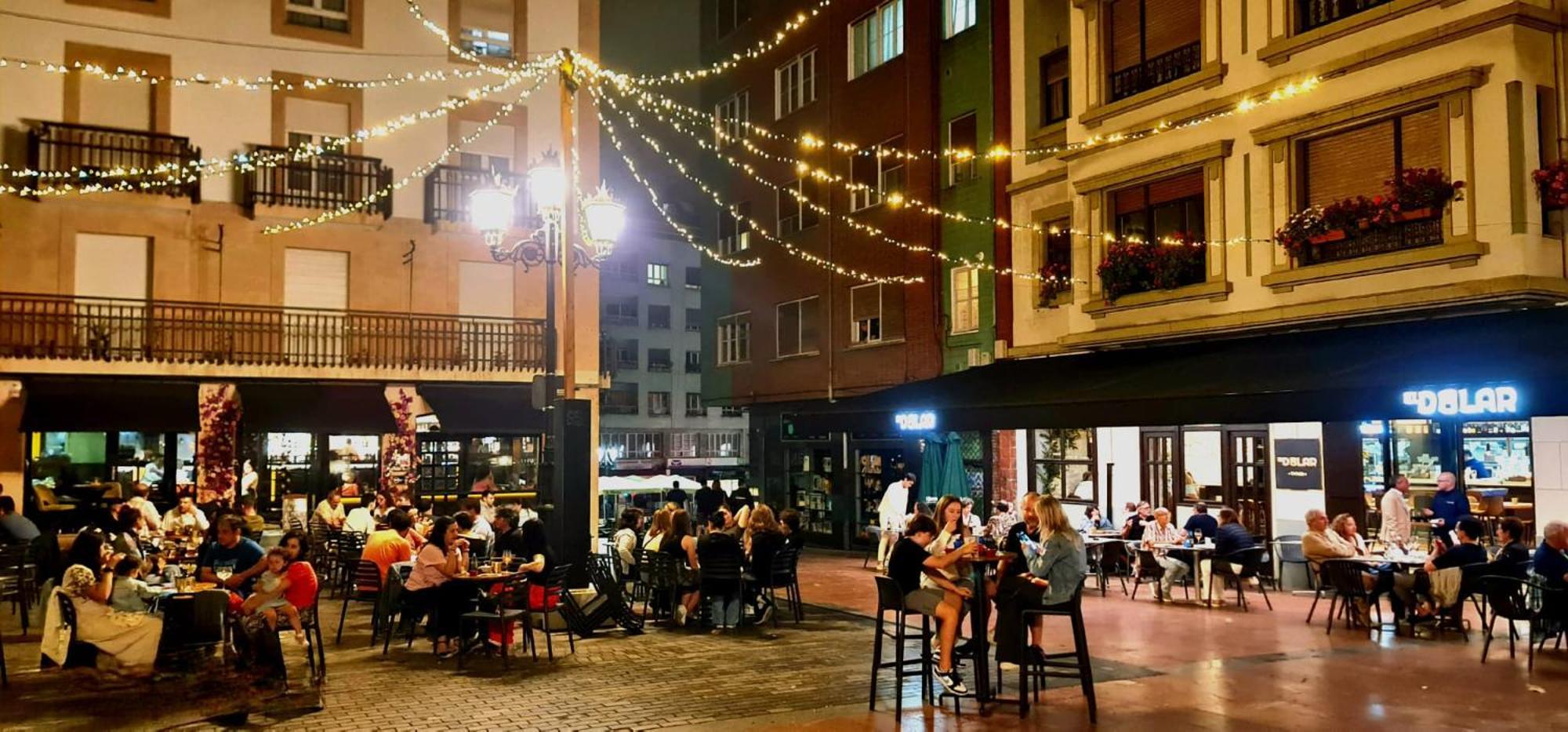 Ferienwohnung Atico De Diseno En El Centro Oviédo Exterior foto